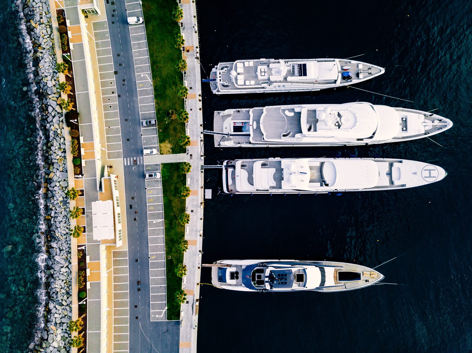 DEMO · Azure 68 Motor Yacht